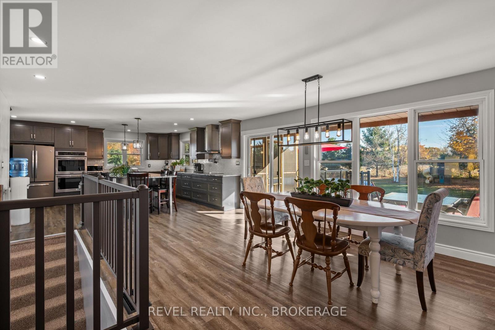 2089 SUNBURY ROAD - 10