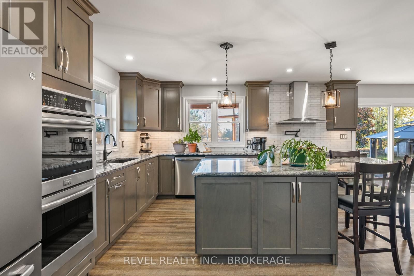 2089 SUNBURY ROAD - 12