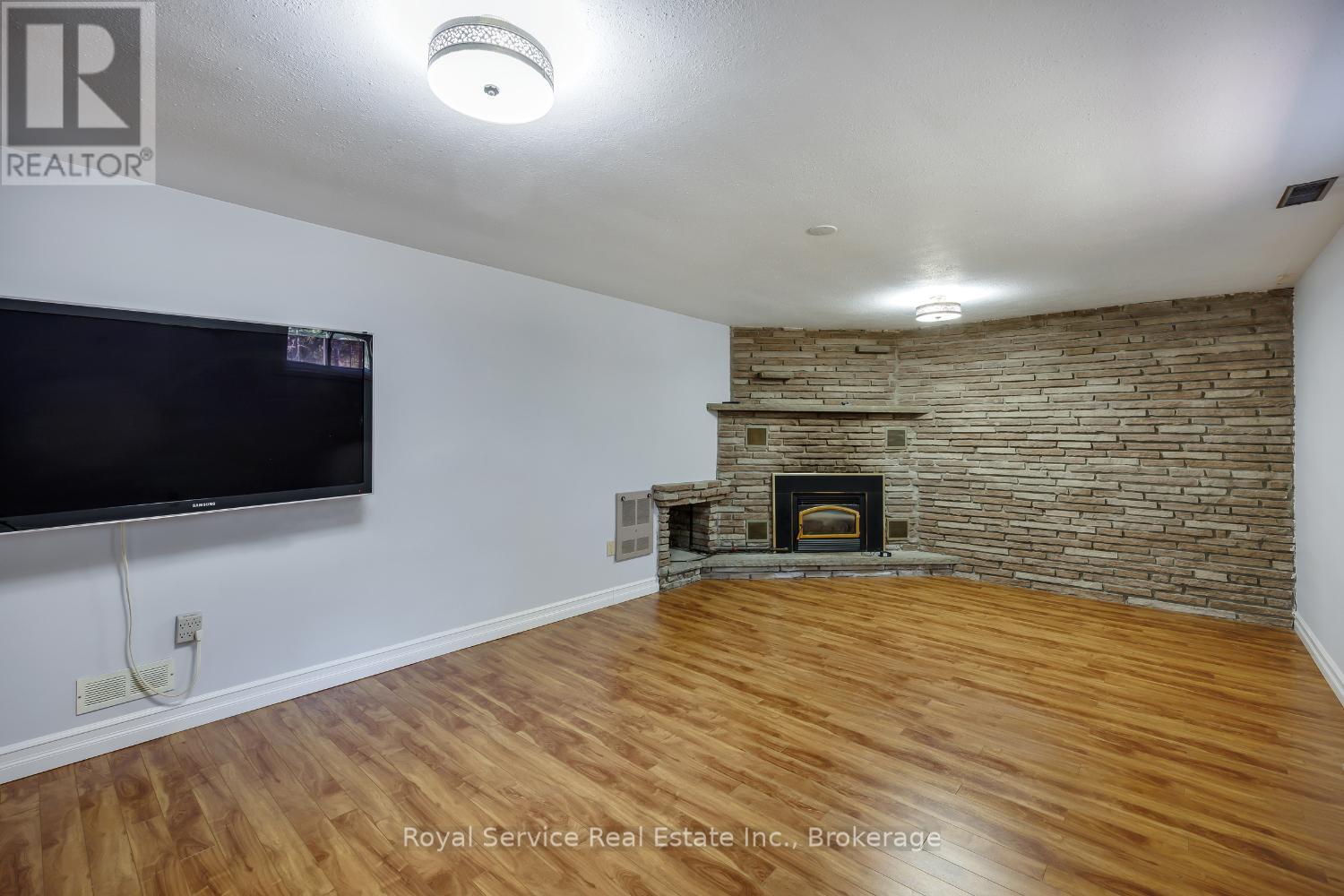 2311 DIVISION STREET N - 38