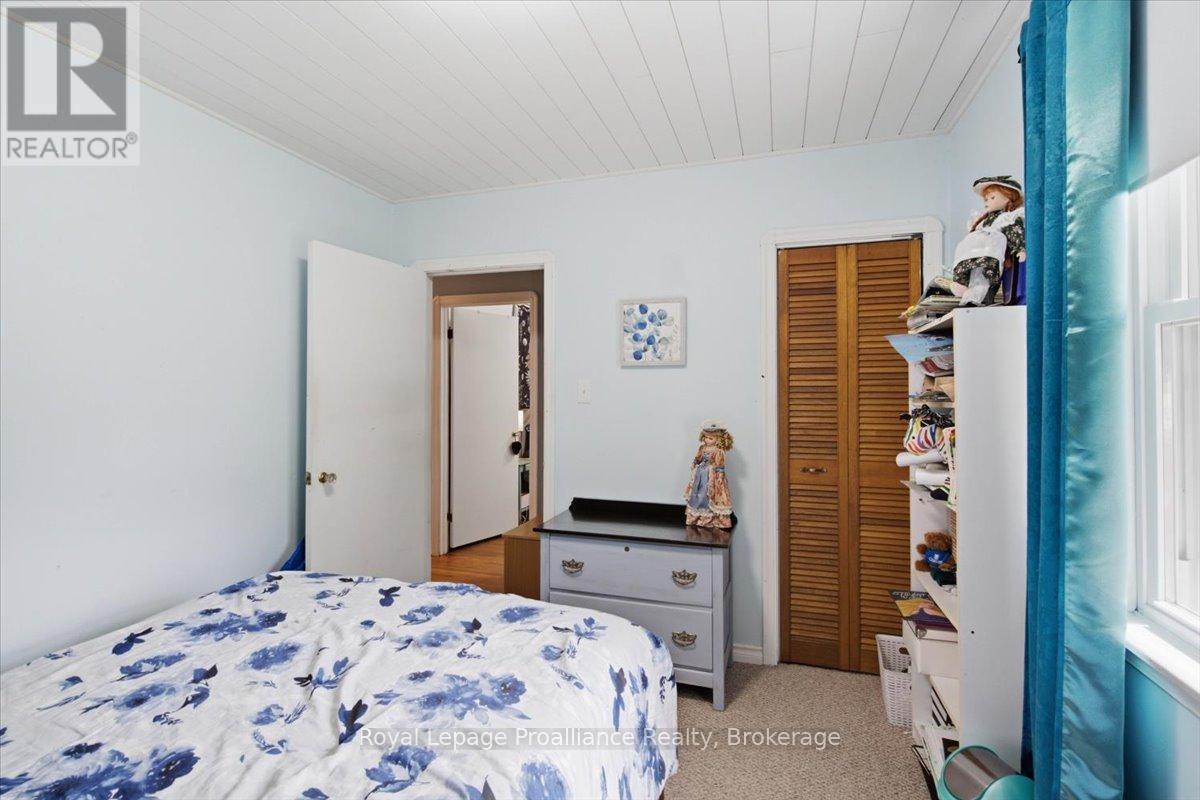 337 BRIDGE STREET E - 24