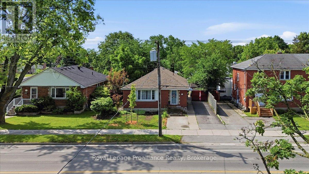 337 BRIDGE STREET E - 43
