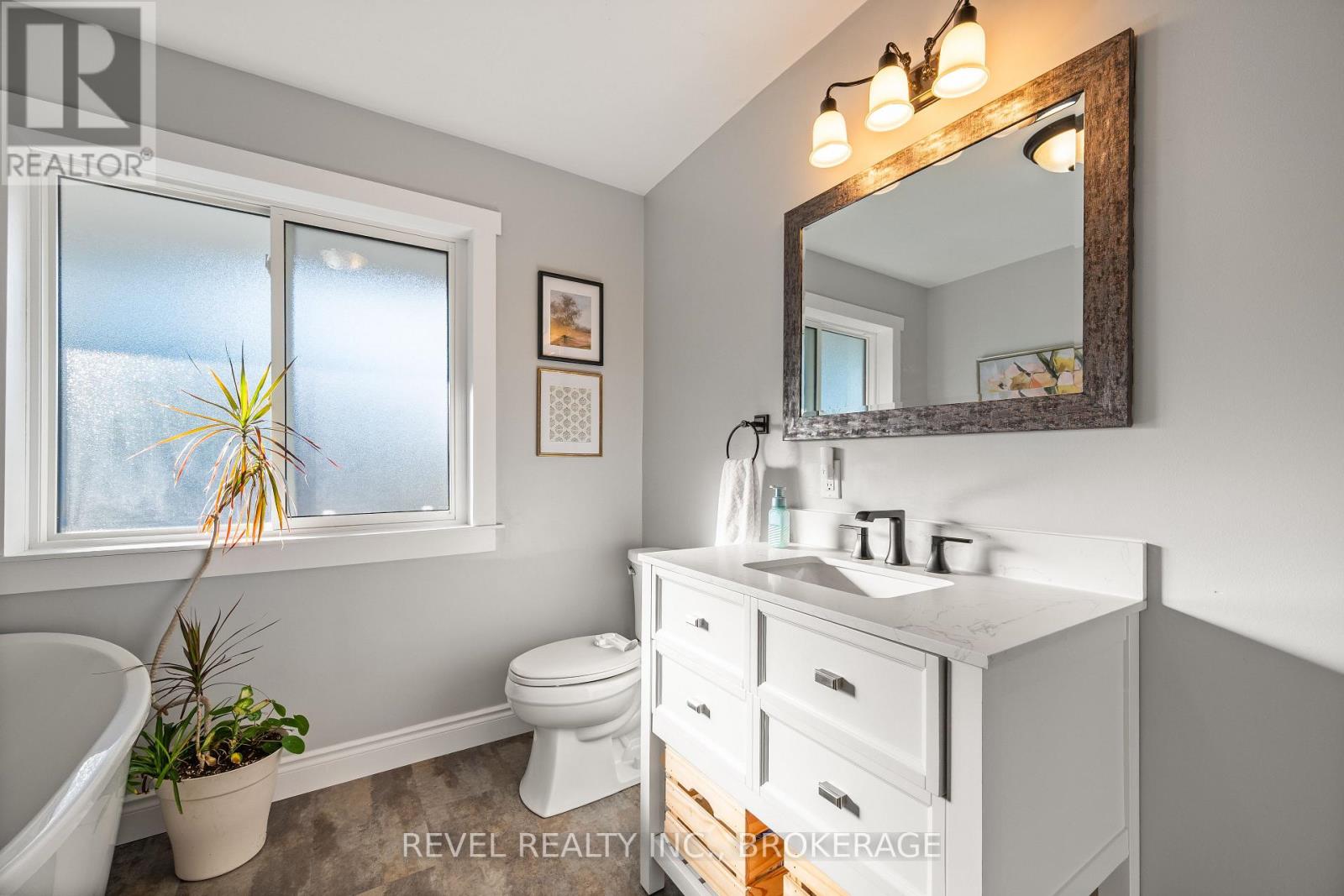 2089 SUNBURY ROAD - 22