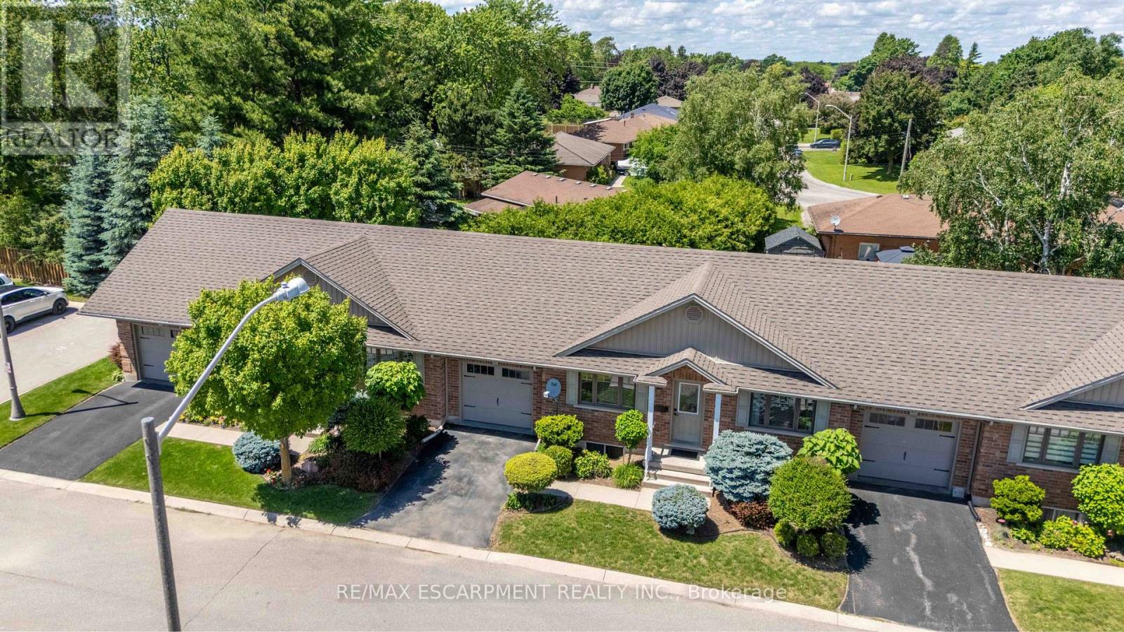 #20 20 TRINITY LANE - 38