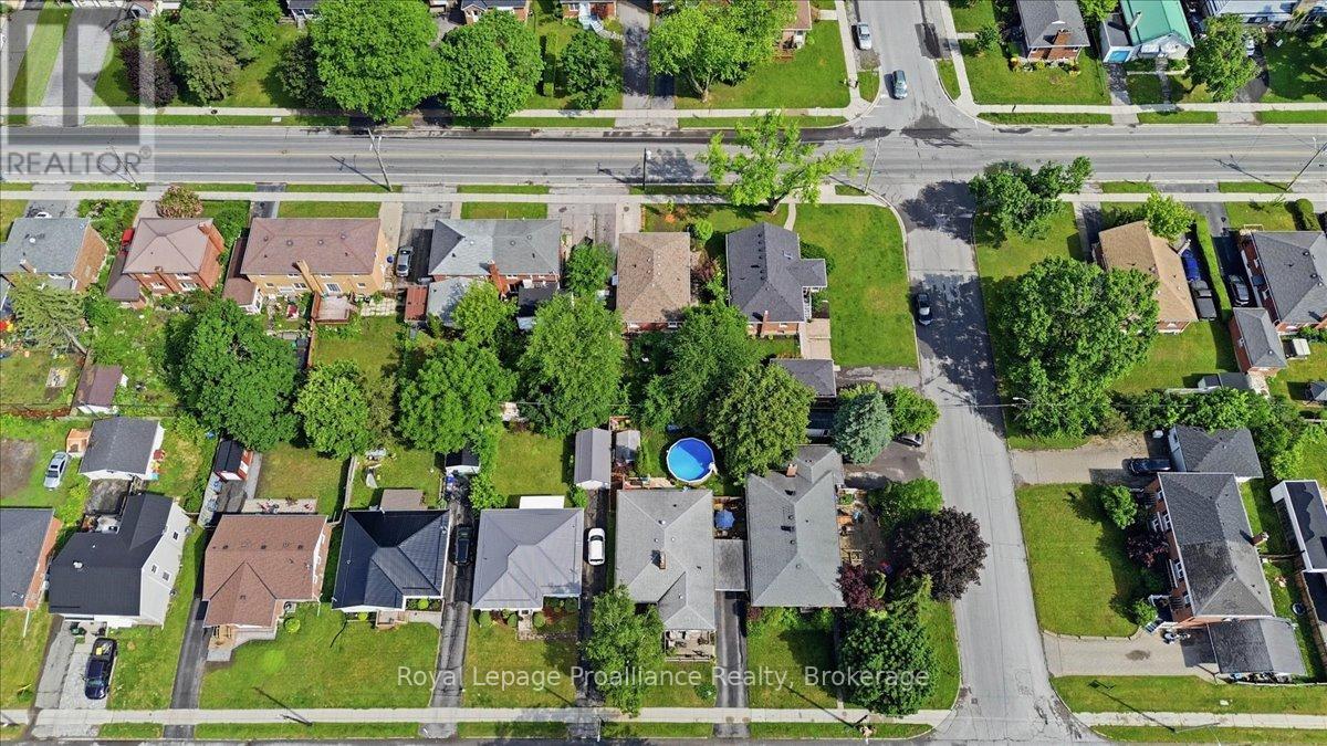 337 BRIDGE STREET E - 47