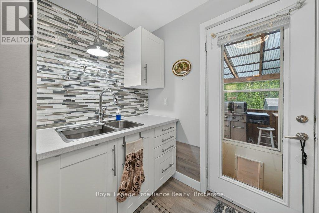 1012 LAKESHORE DRIVE - 17