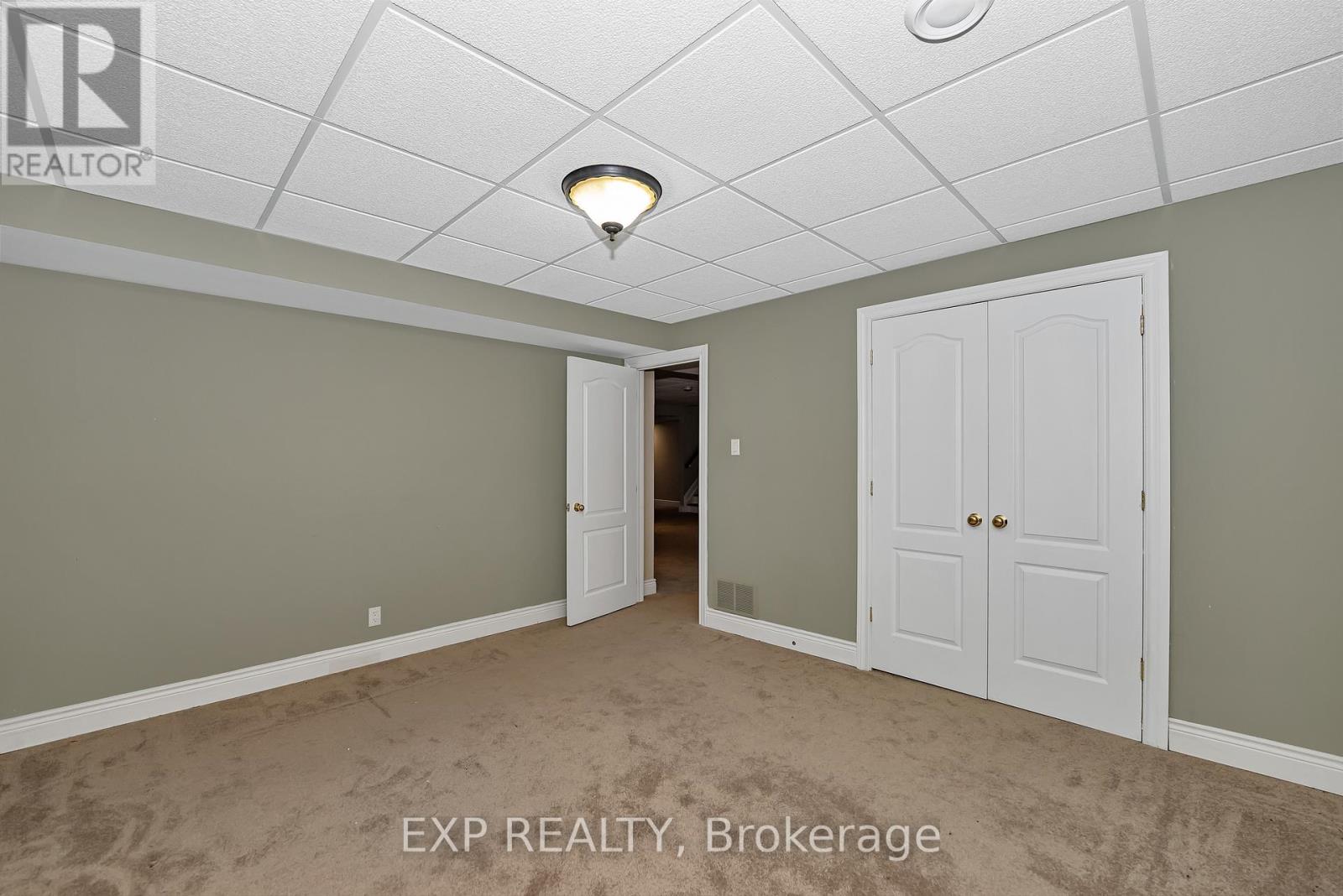 60 PIONEER DRIVE - 28