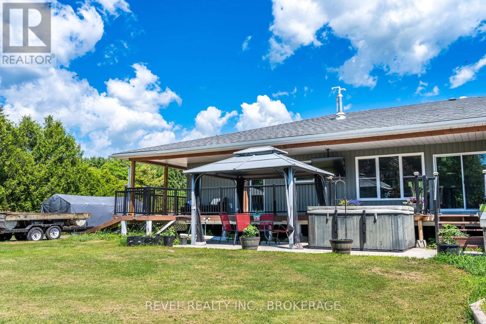 2089 SUNBURY ROAD - 44