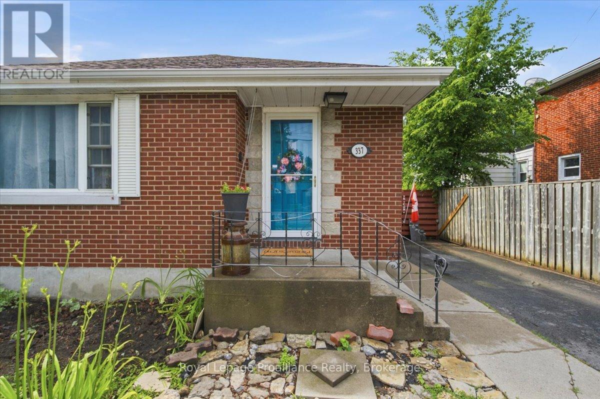 337 BRIDGE STREET E - 2