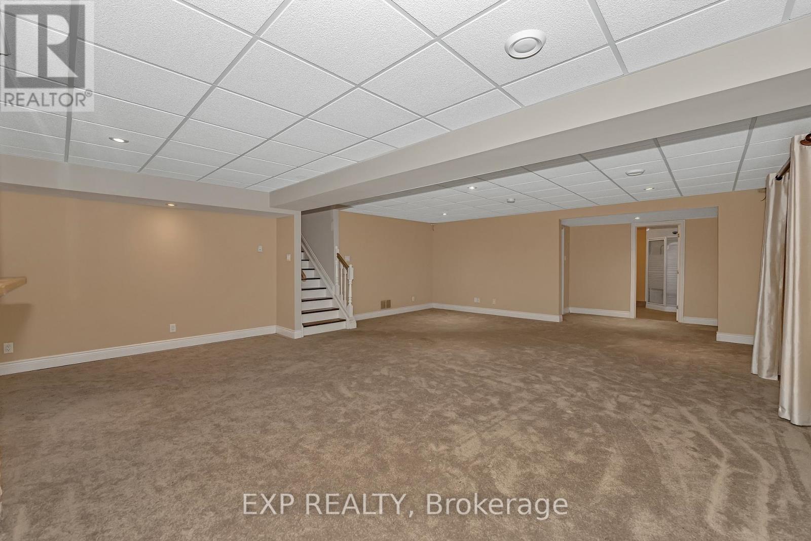 60 PIONEER DRIVE - 23