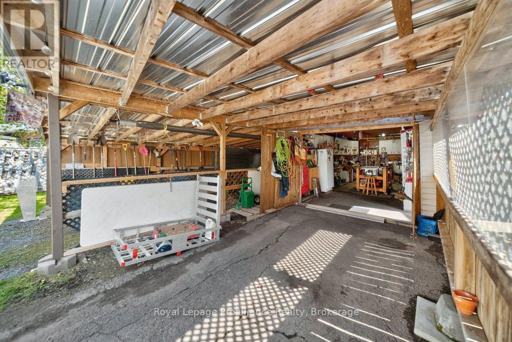 1012 LAKESHORE DRIVE - 44