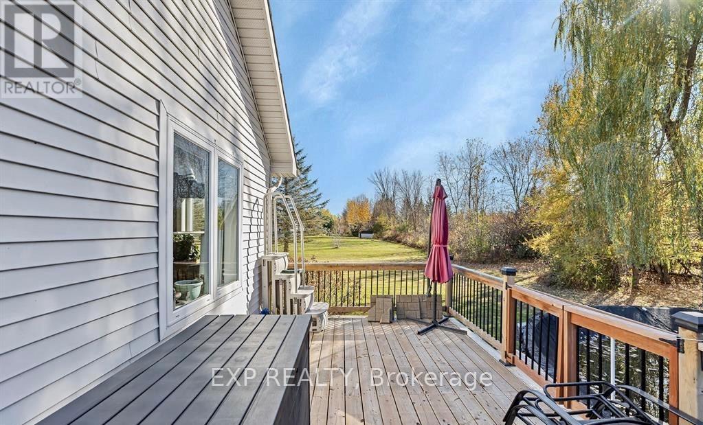 60 PIONEER DRIVE - 33