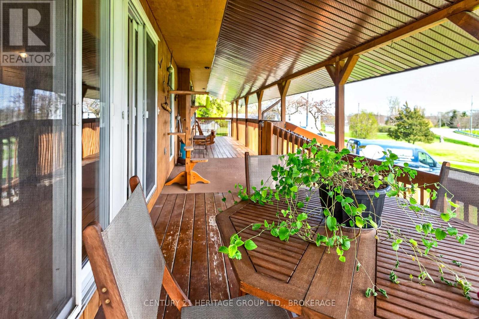 217 WELLINGTON STREET - 16