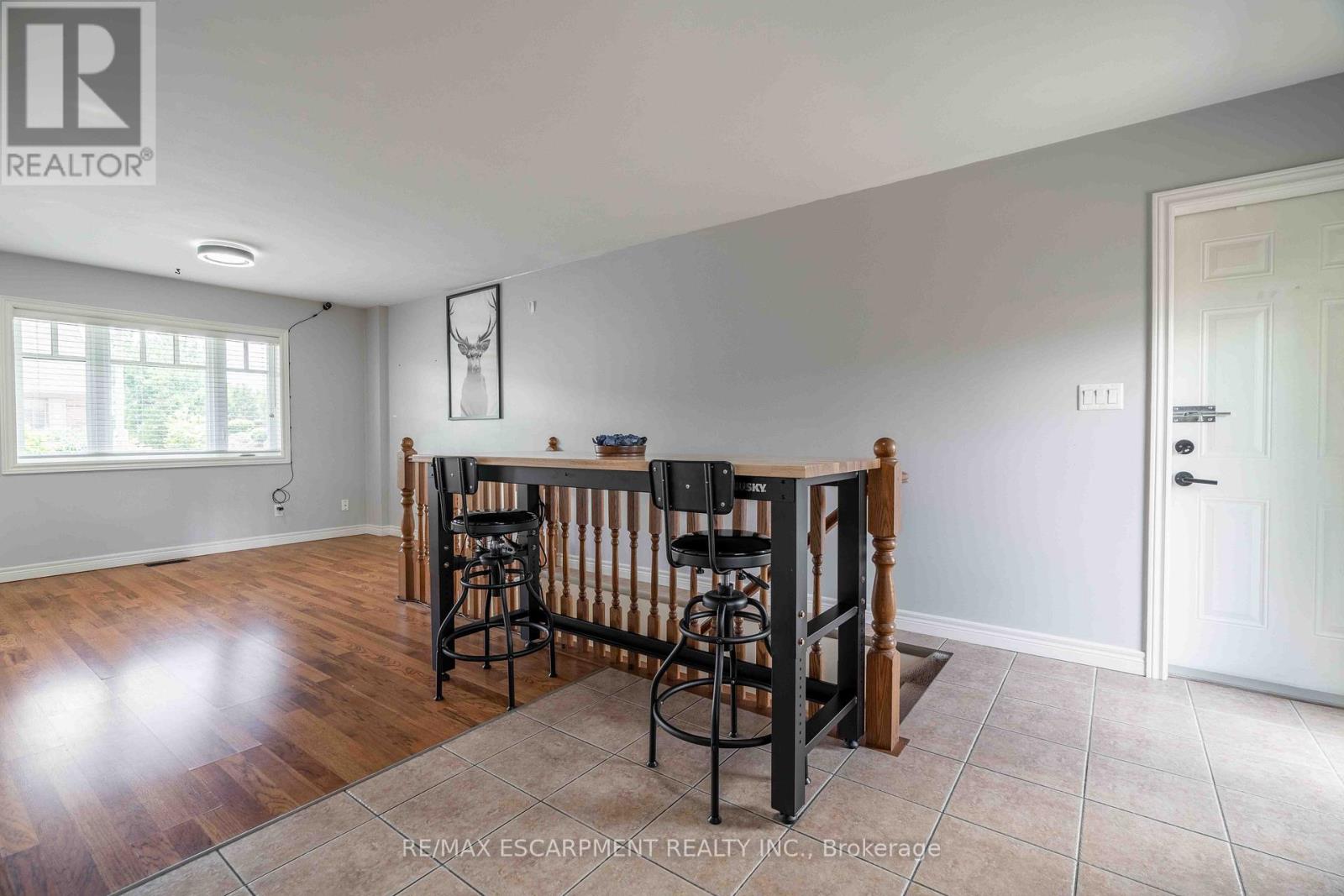 #20 20 TRINITY LANE - 19