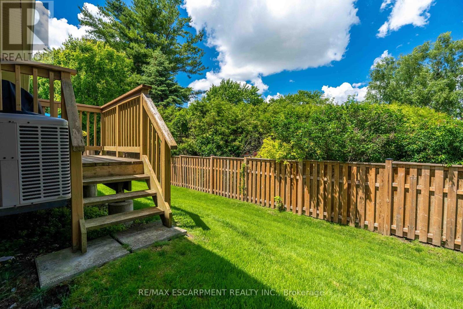 #20 20 TRINITY LANE - 33