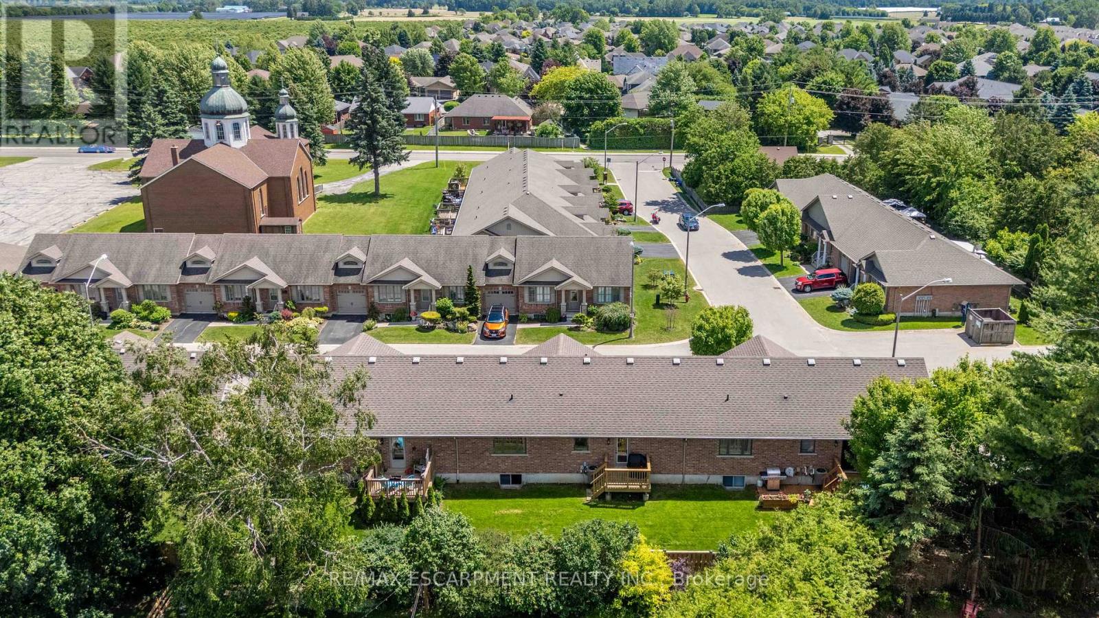 #20 20 TRINITY LANE - 42
