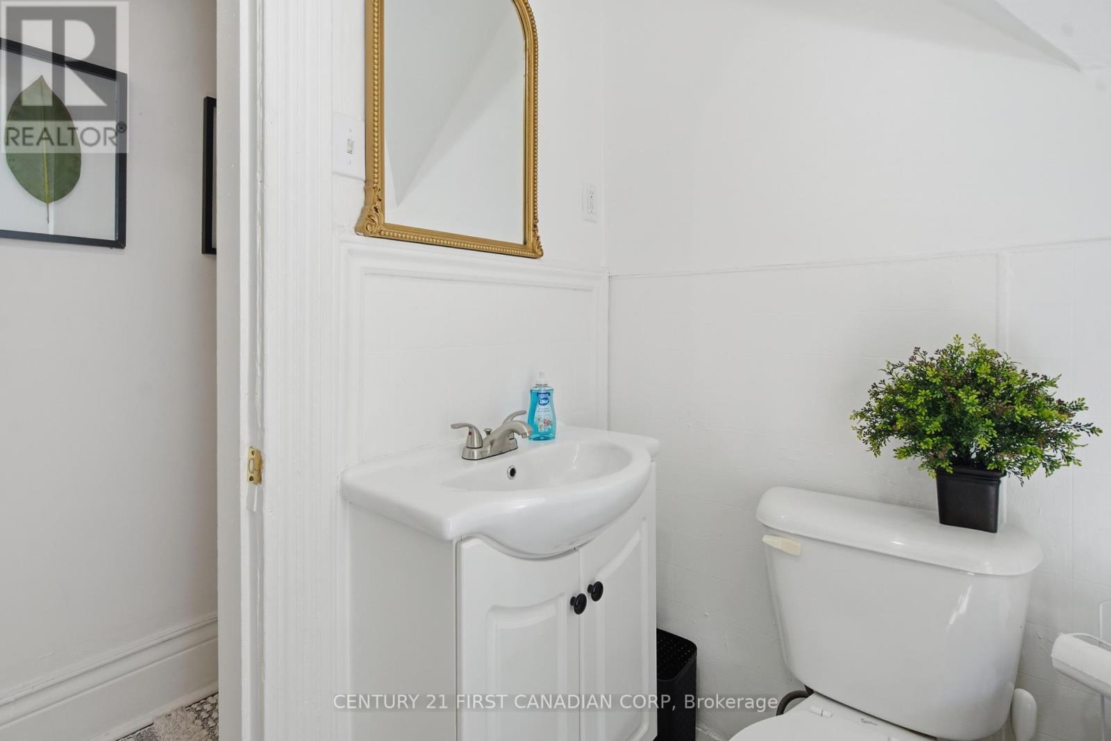 56 EUCLID AVENUE - 29