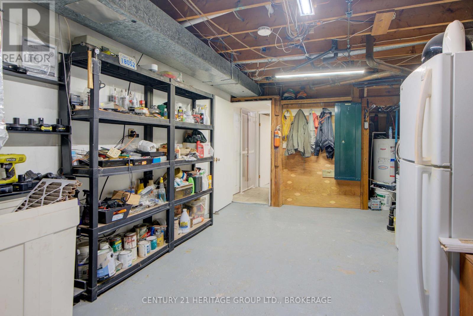 217 WELLINGTON STREET - 36