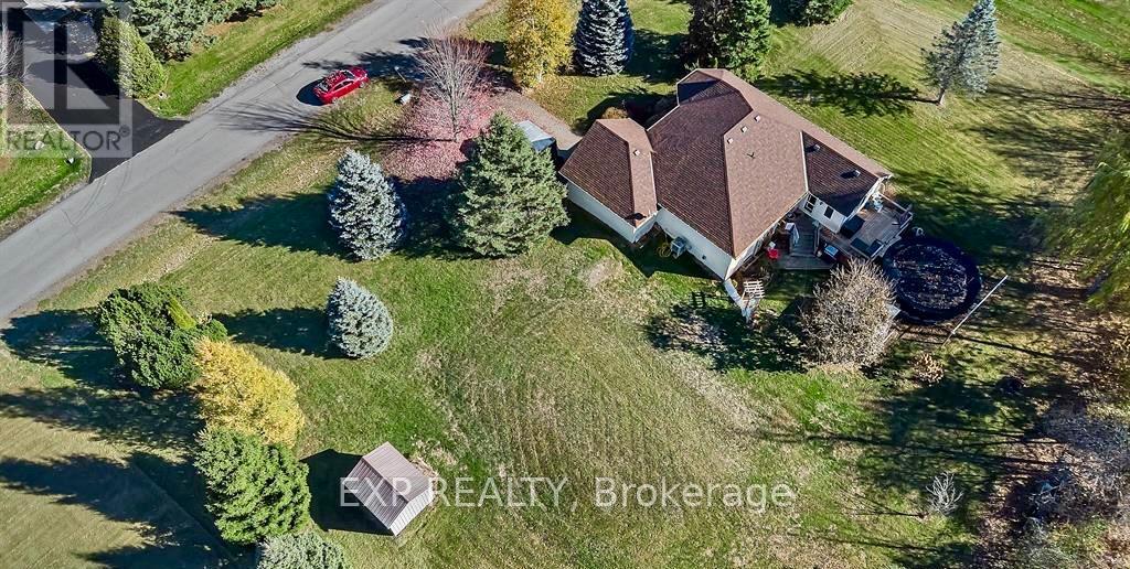 60 PIONEER DRIVE - 38