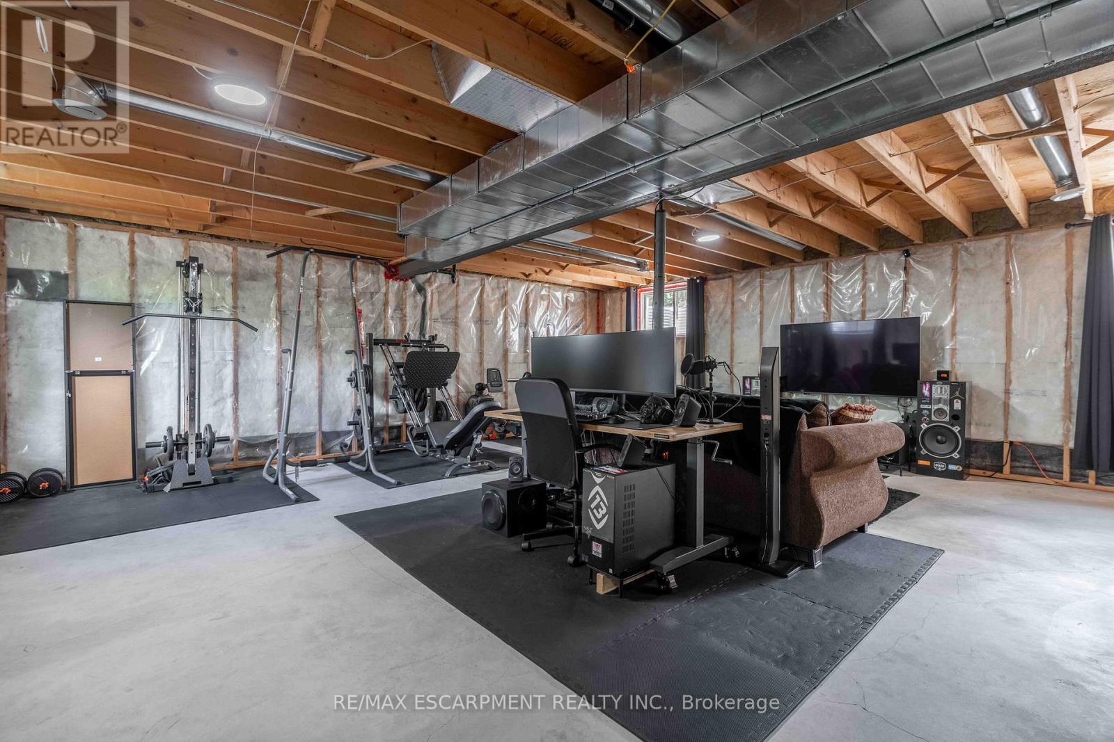 #20 20 TRINITY LANE - 31