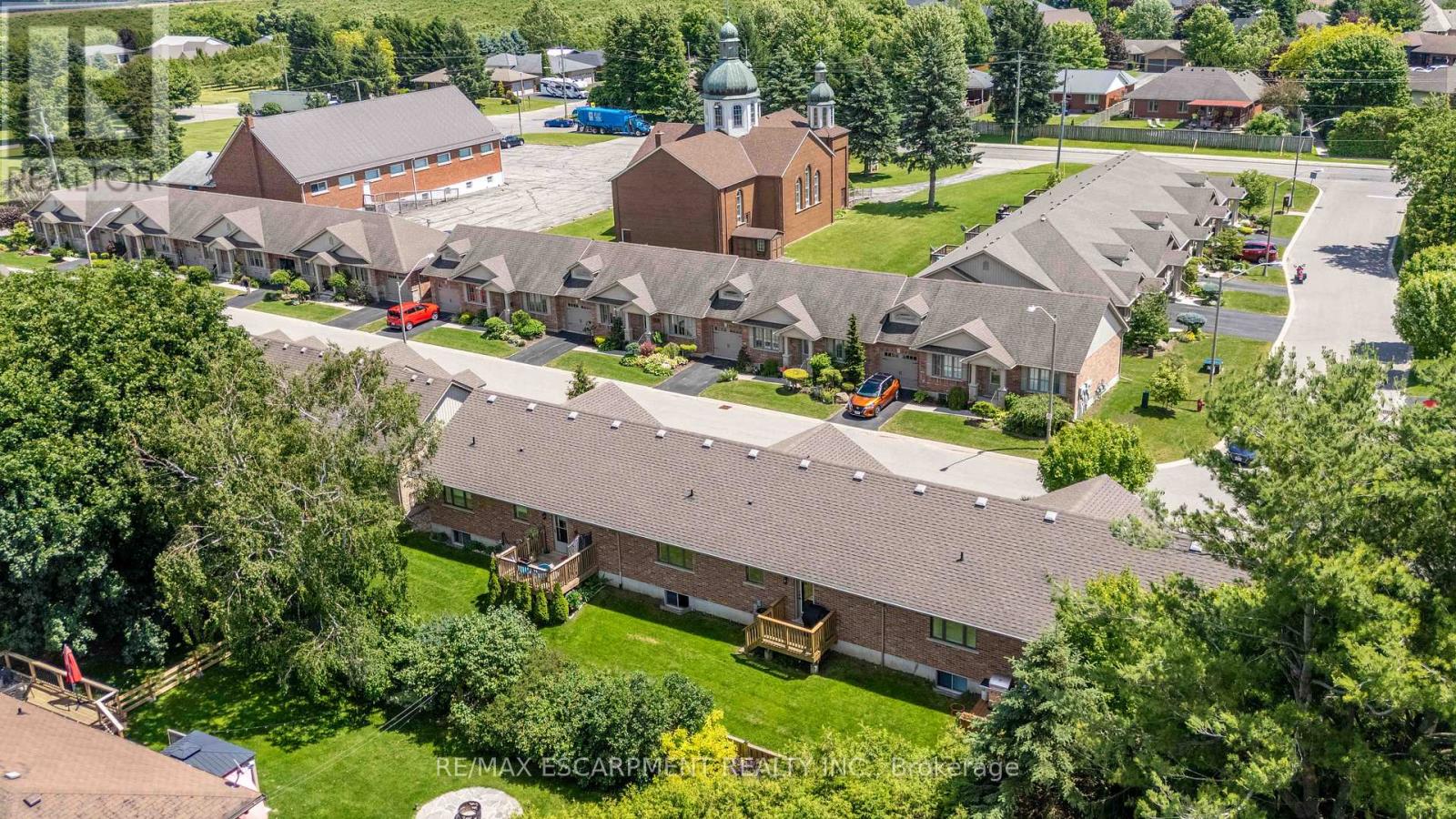 #20 20 TRINITY LANE - 43