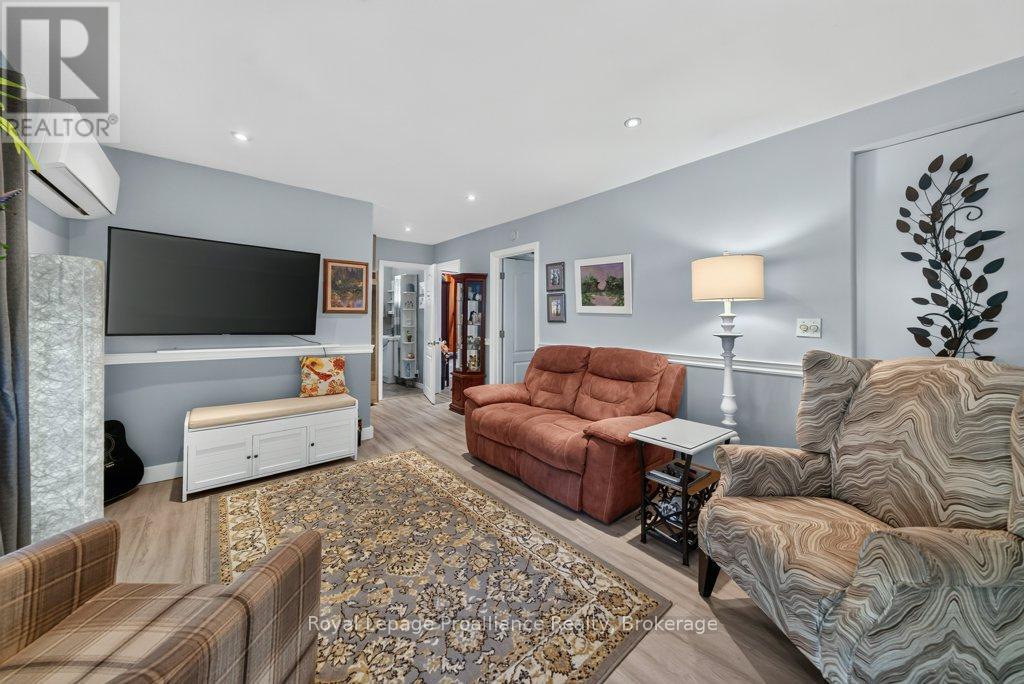 1012 LAKESHORE DRIVE - 11