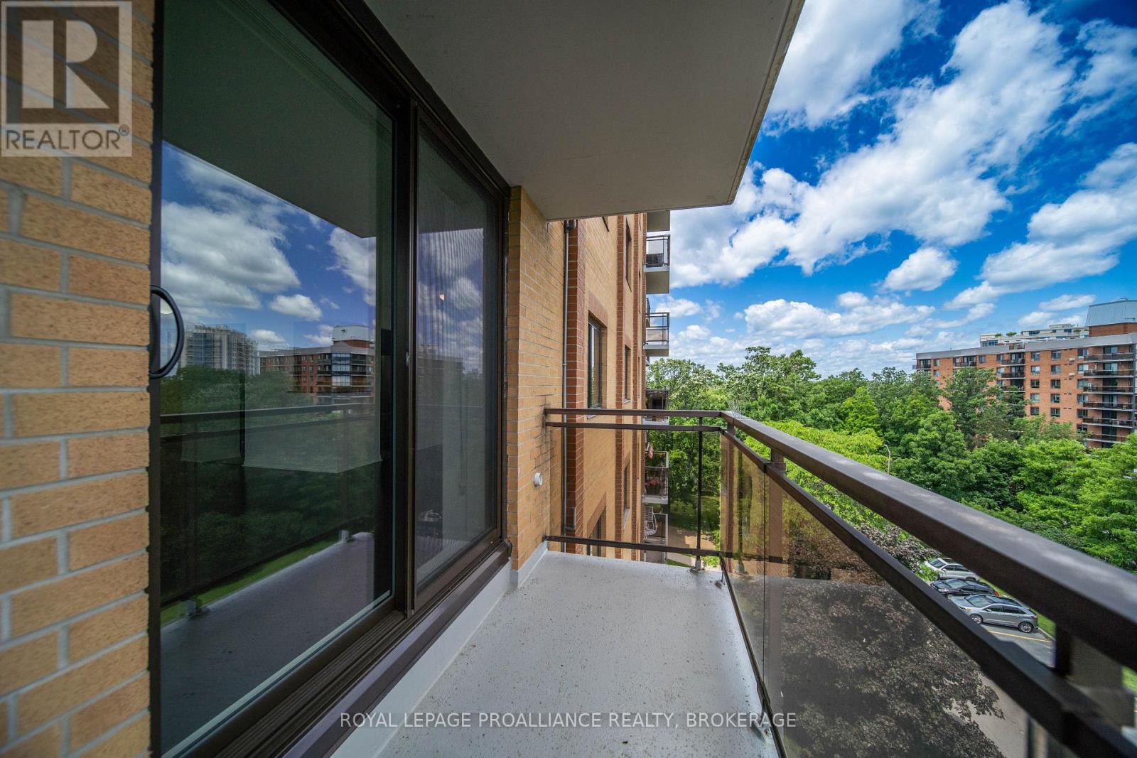 #606 120 BARRETT COURT - 14