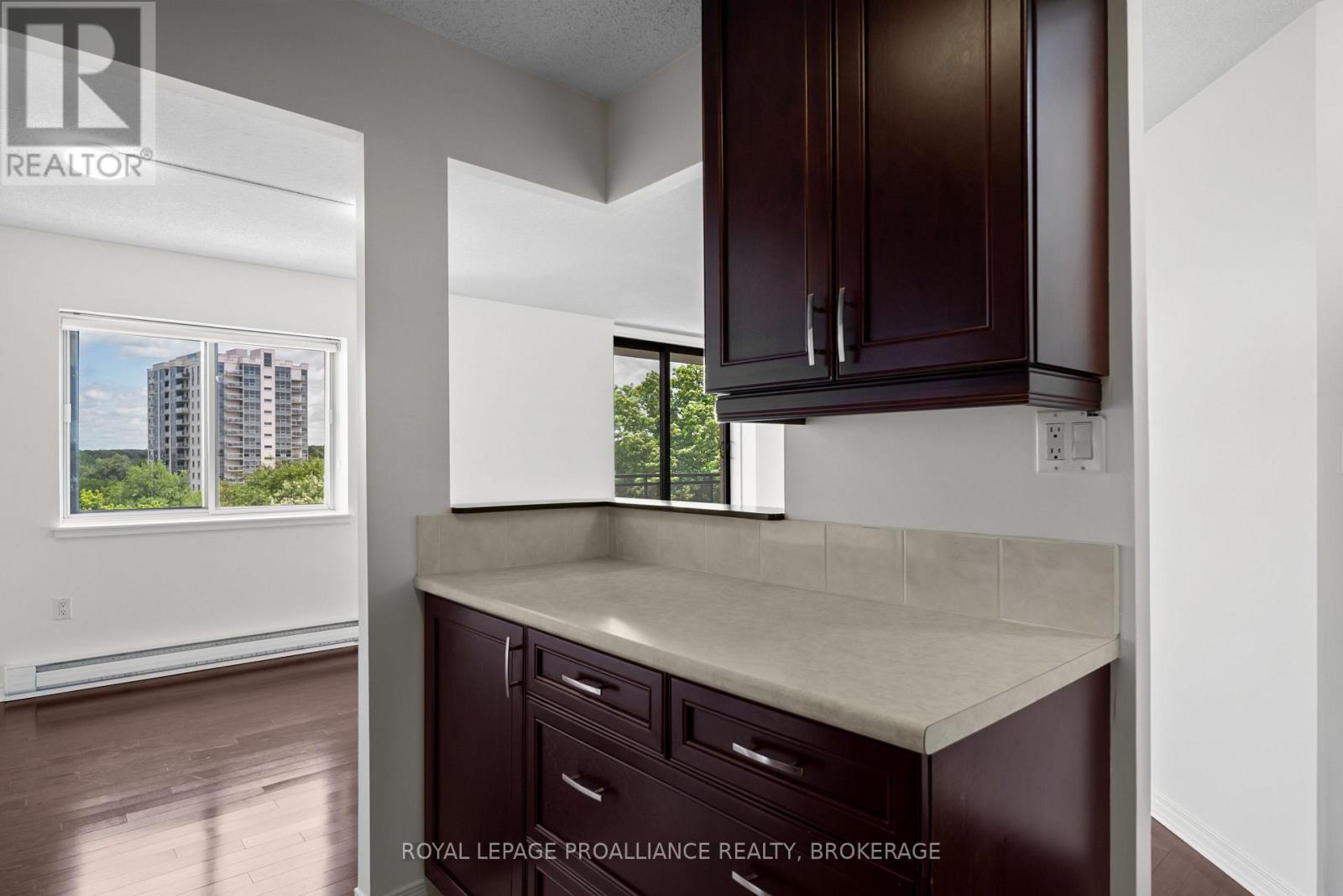 #606 120 BARRETT COURT - 18