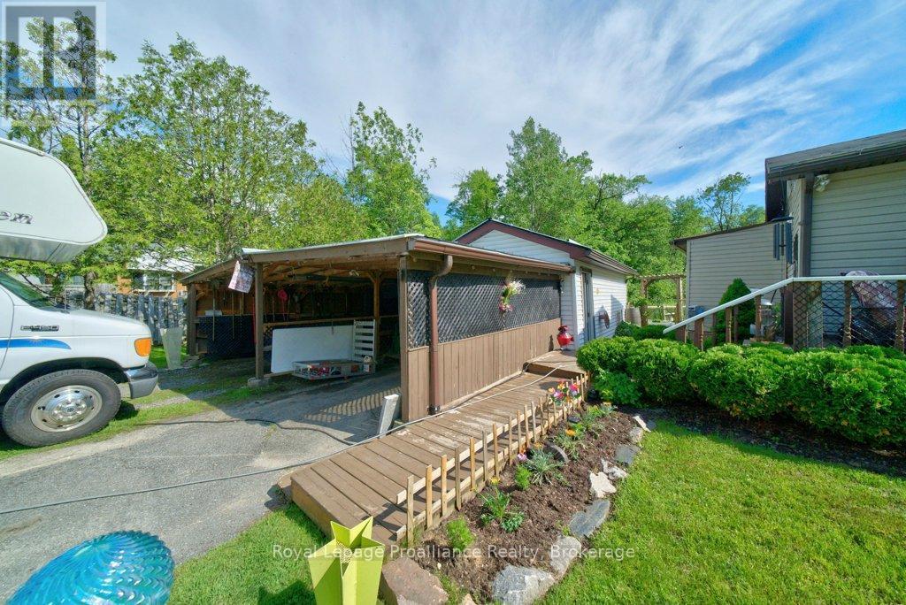 1012 LAKESHORE DRIVE - 43