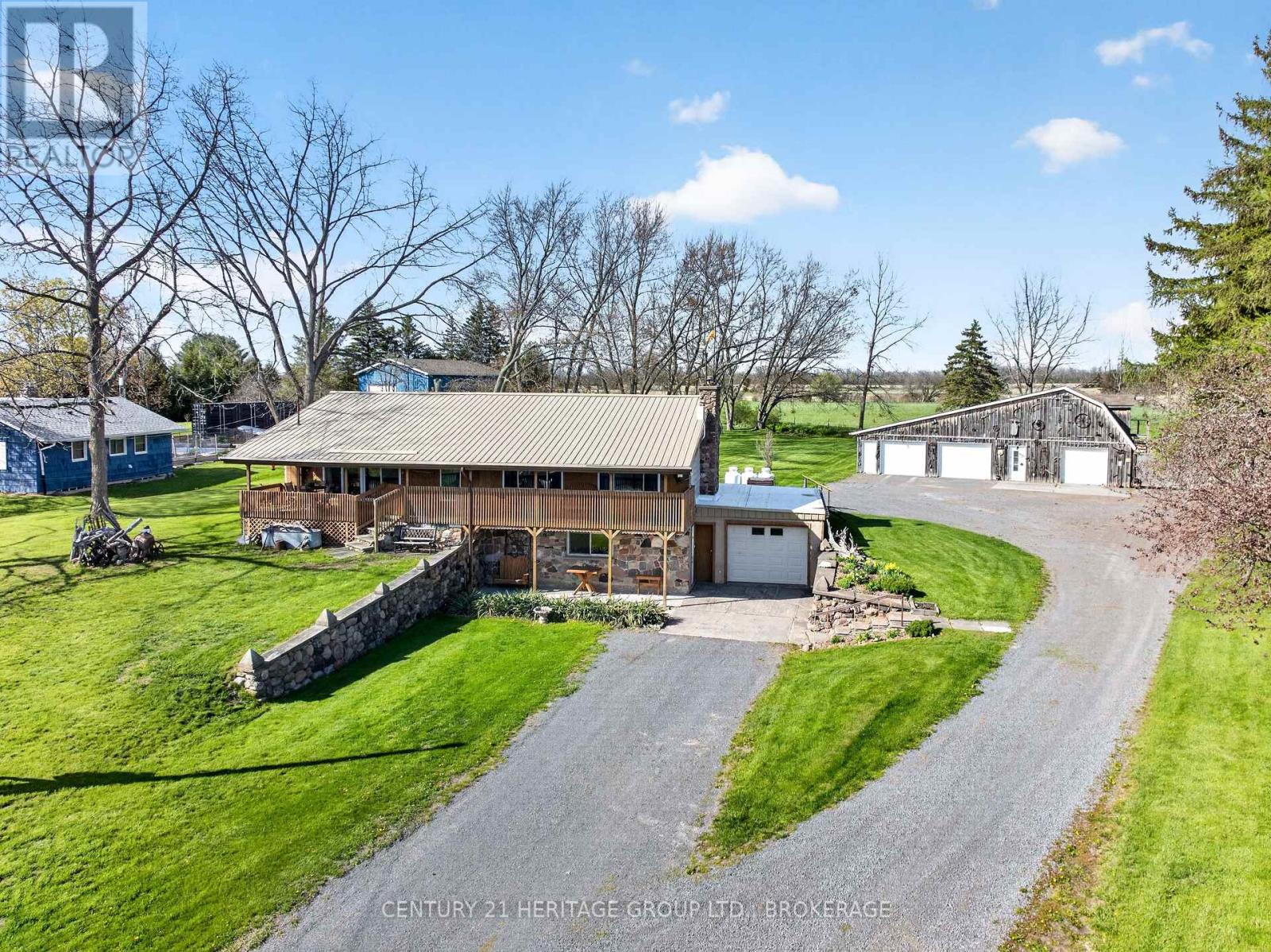 217 WELLINGTON STREET - 25
