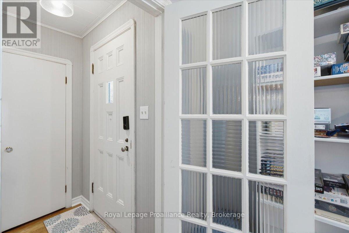 337 BRIDGE STREET E - 5