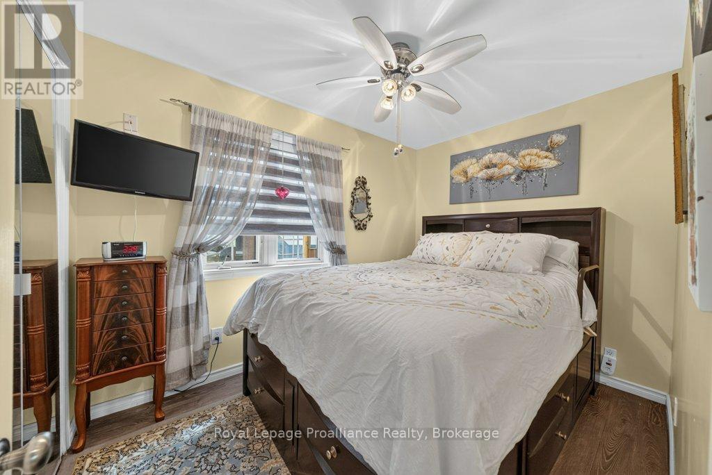 1012 LAKESHORE DRIVE - 21