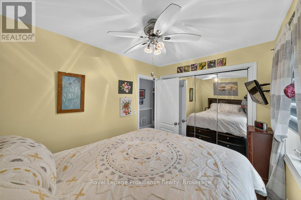 1012 LAKESHORE DRIVE - 22