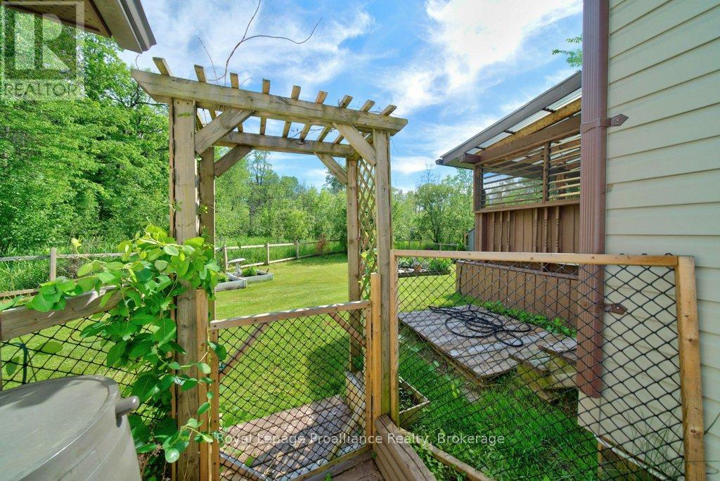 1012 LAKESHORE DRIVE - 32