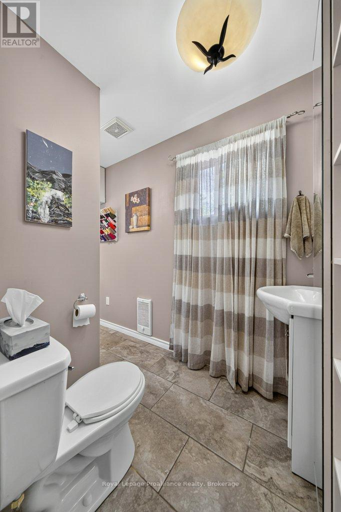 1012 LAKESHORE DRIVE - 23