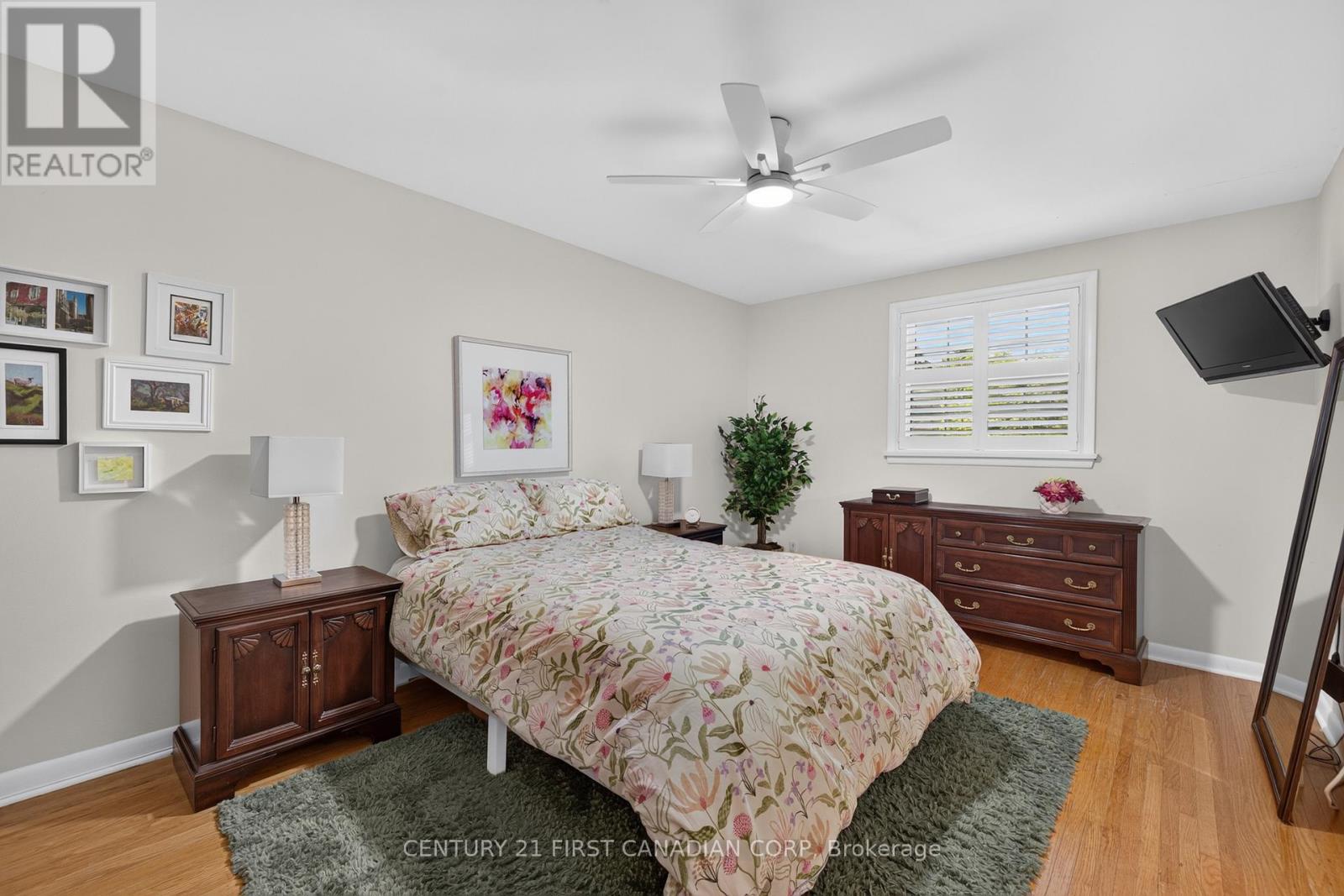 #27 1220 ROYAL YORK ROAD - 19