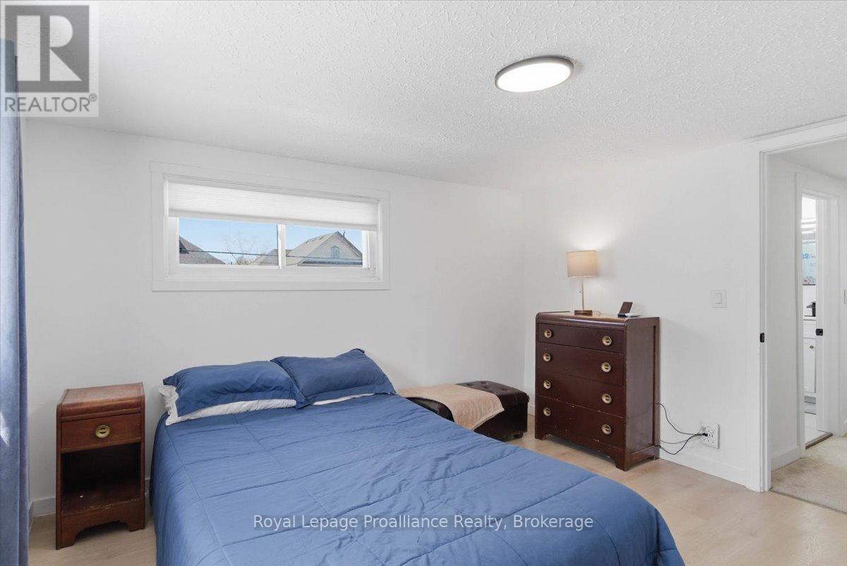 19 BOSWELL STREET - 29