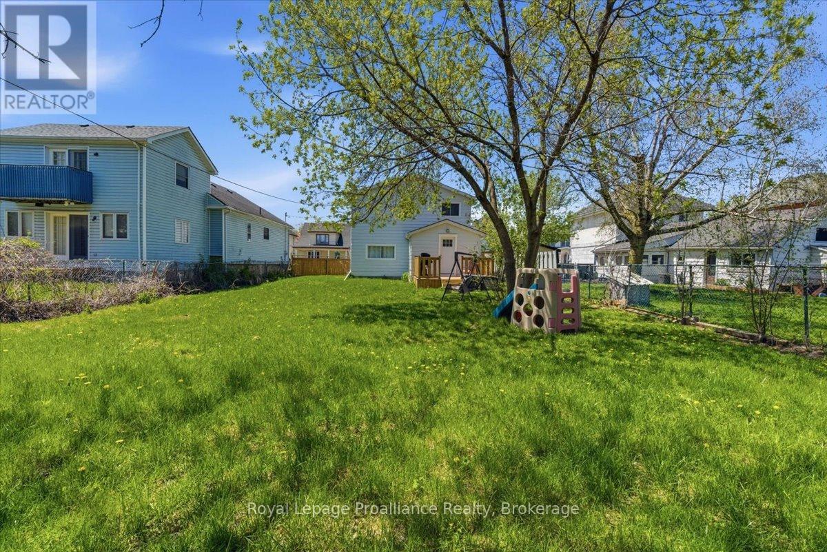 19 BOSWELL STREET - 43