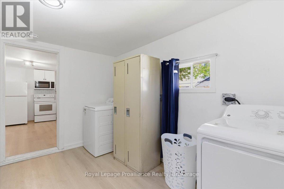 19 BOSWELL STREET - 22