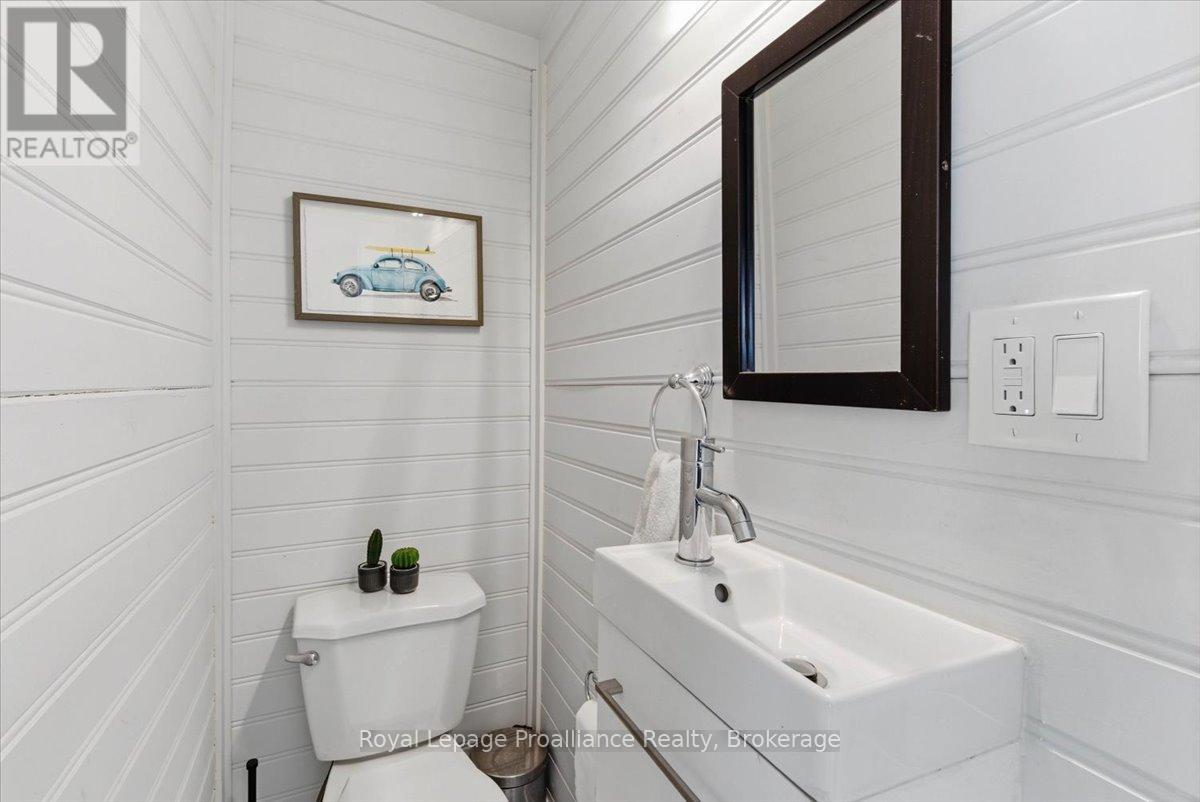 19 BOSWELL STREET - 13