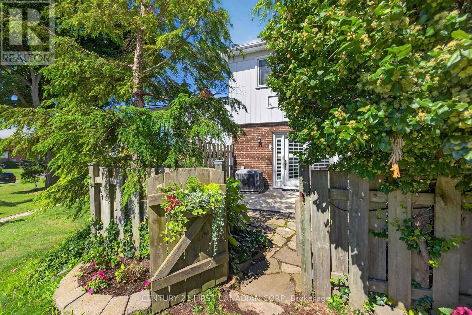 #27 1220 ROYAL YORK ROAD - 38