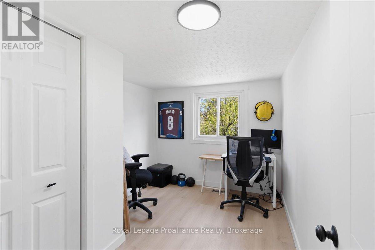 19 BOSWELL STREET - 34