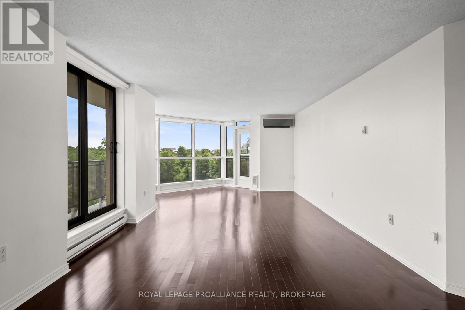 #606 120 BARRETT COURT - 8
