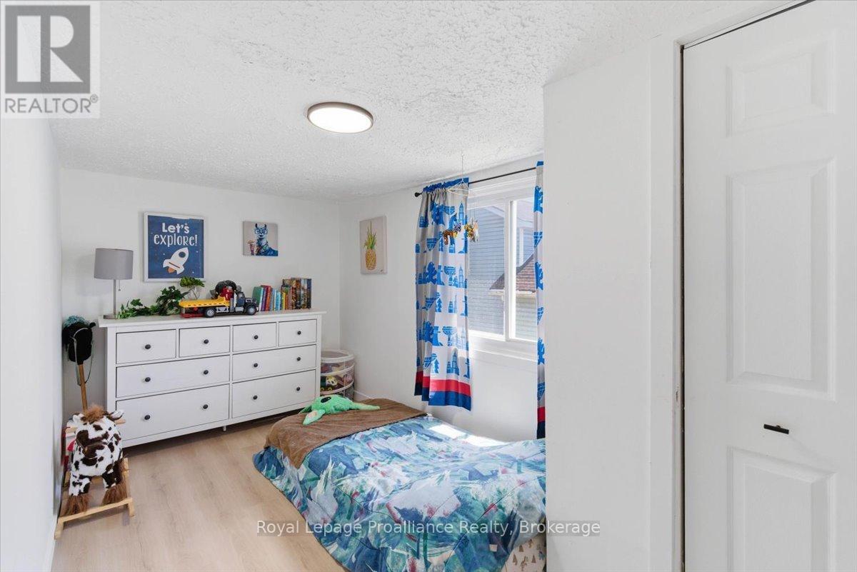 19 BOSWELL STREET - 36