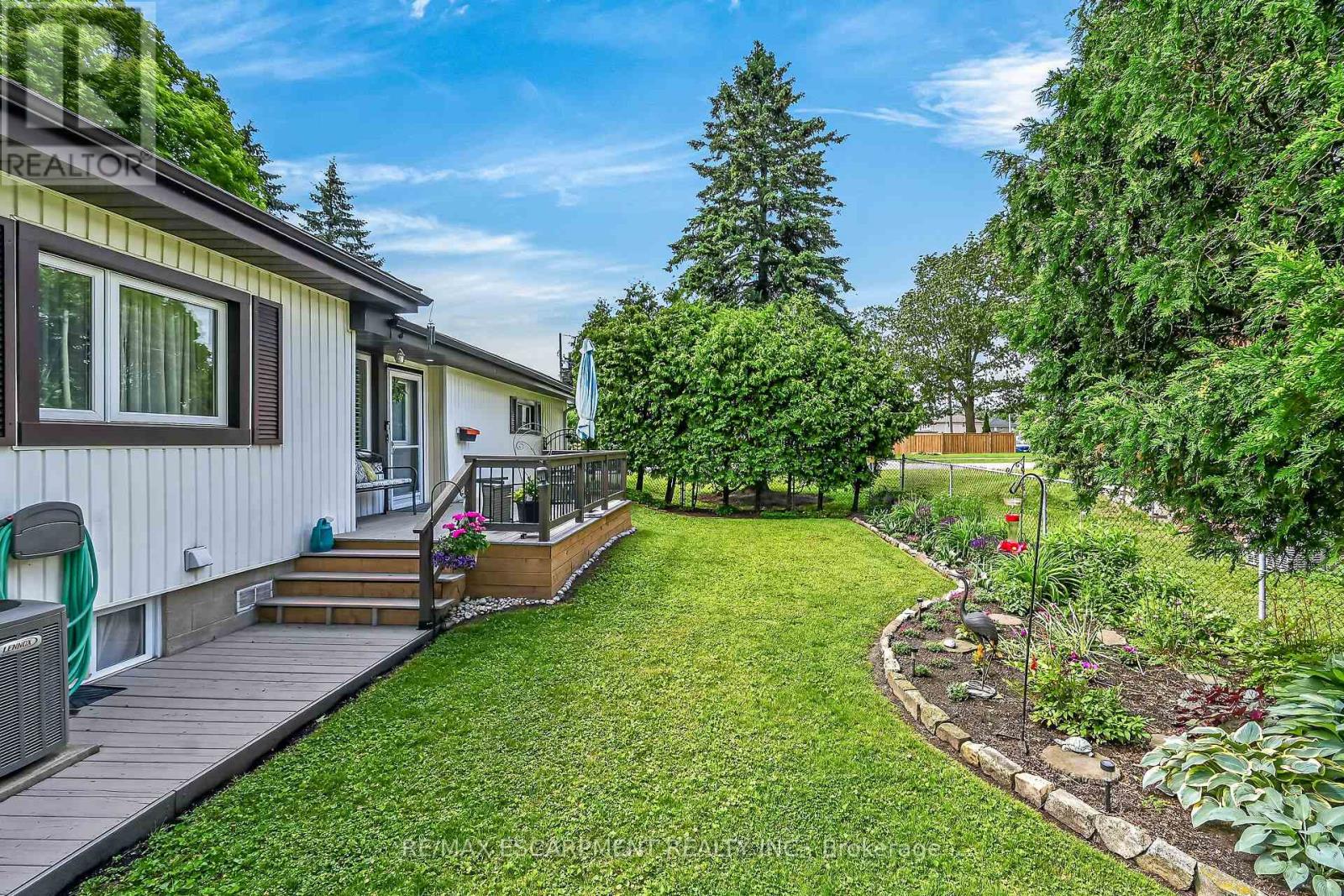 511 FIDDLERS GREEN ROAD - 43