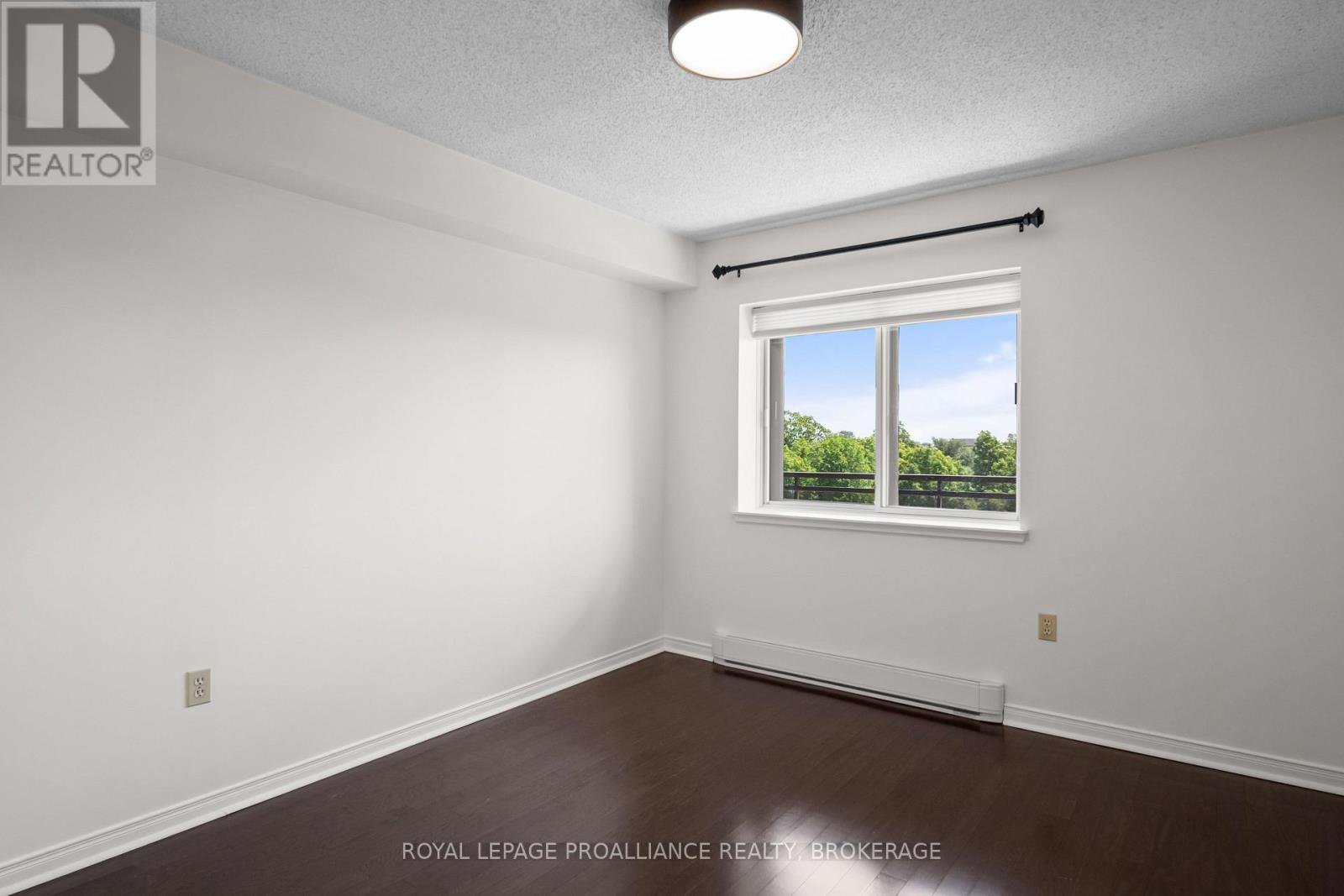 #606 120 BARRETT COURT - 24