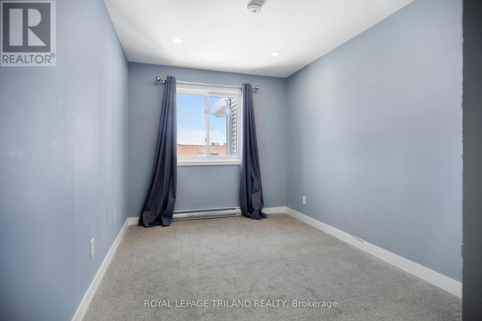 #97 1096 JALNA BOULEVARD - 20