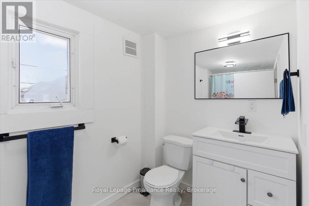 19 BOSWELL STREET - 26