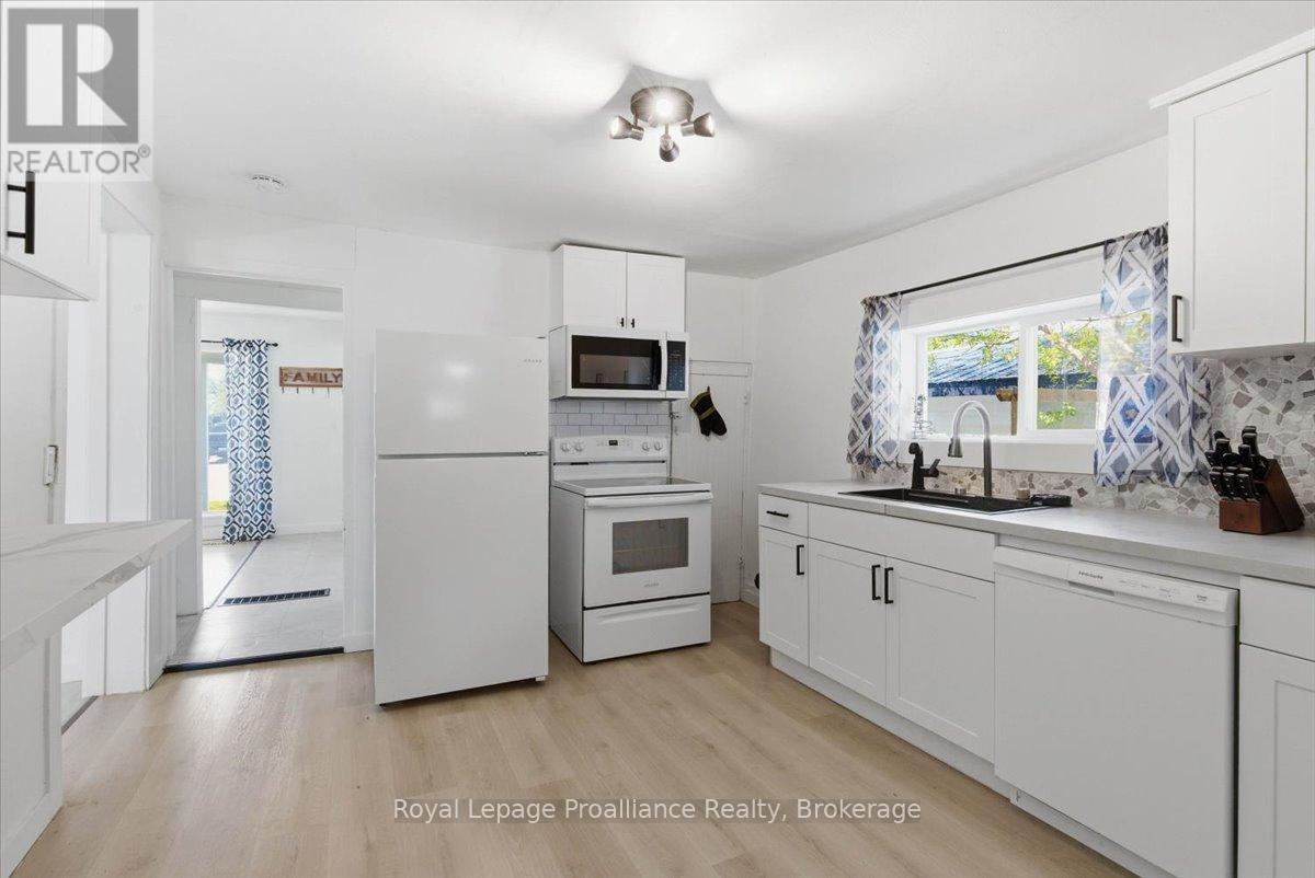 19 BOSWELL STREET - 20