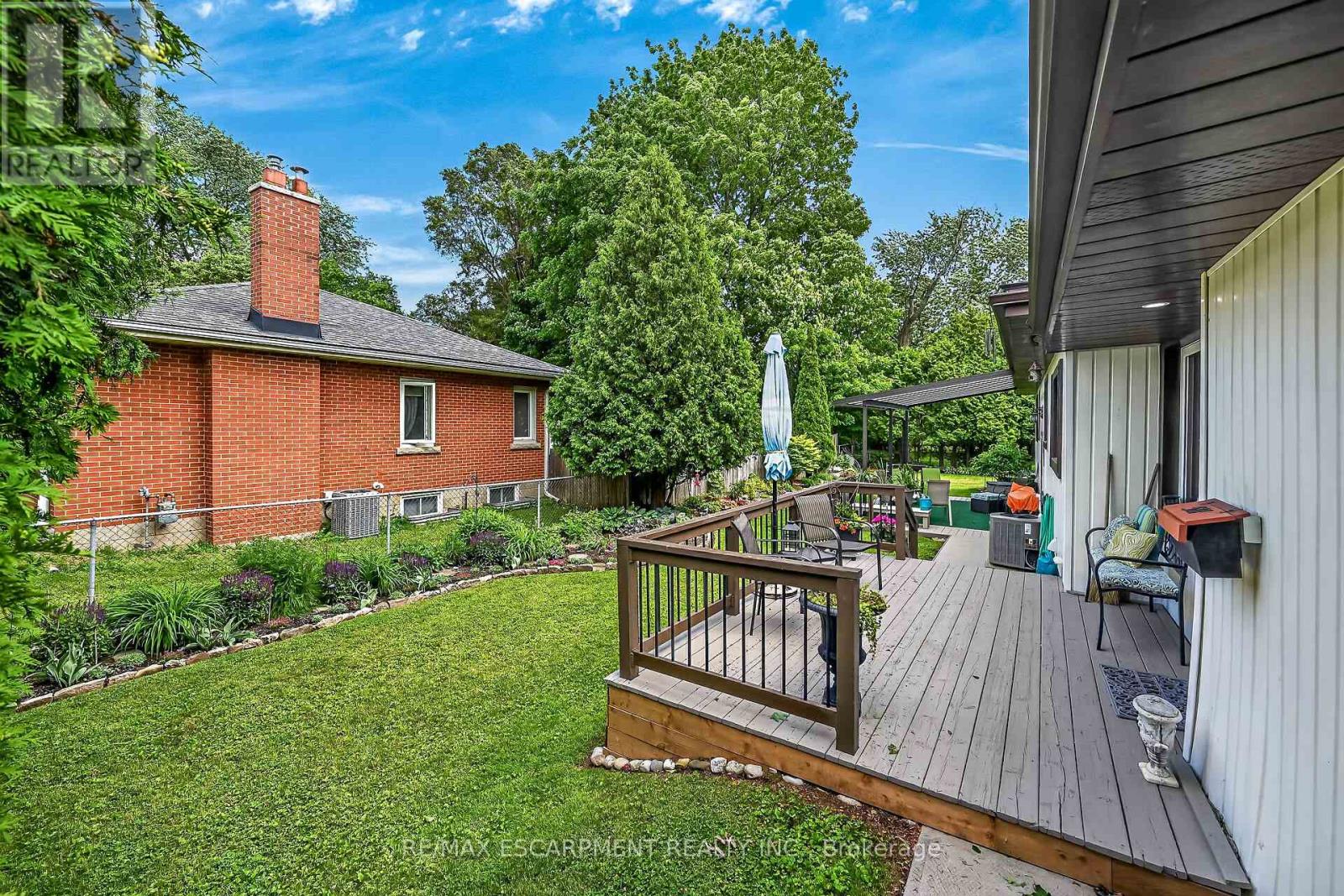 511 FIDDLERS GREEN ROAD - 46