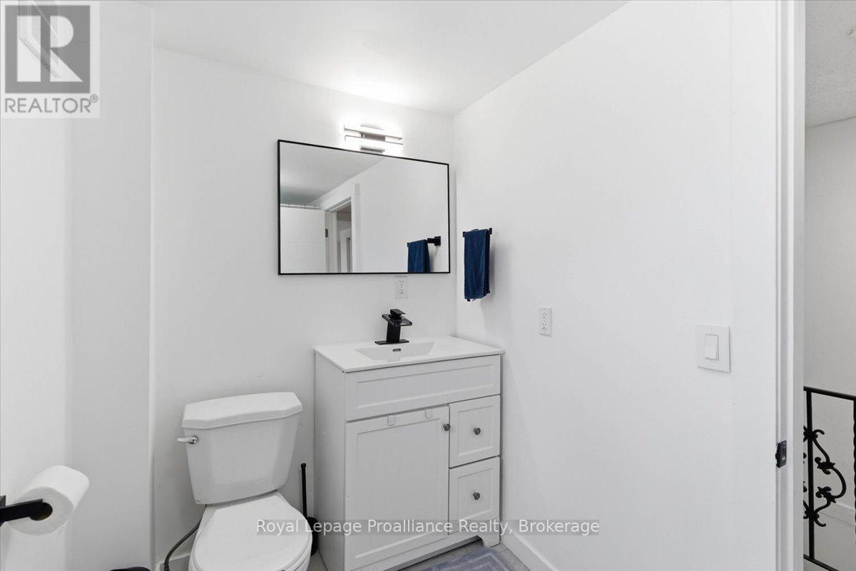 19 BOSWELL STREET - 27